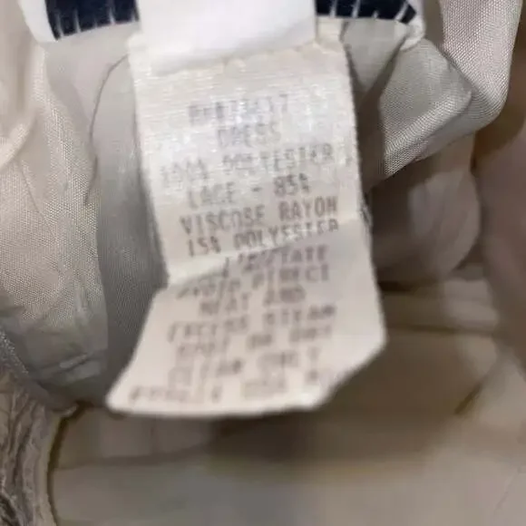 Karen Miller New York Cream Crocheted Lace Formal Dress - Picture 5 of 5